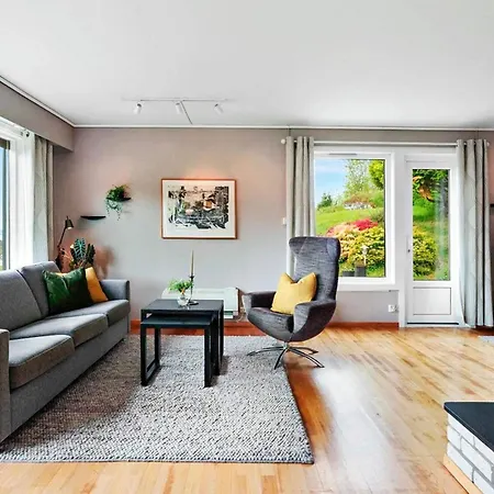 8 Person In Σπίτι διακοπών *